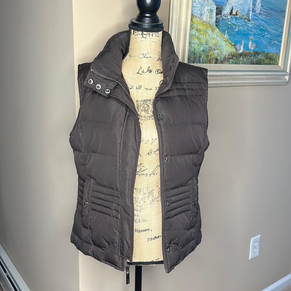 IZOD • puffer vest